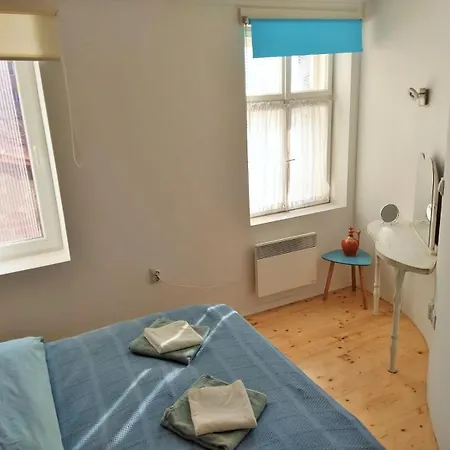 Unique Artsy Modern Quiet 1-Bdrm In The Very Center Of Skopje - Sirma'S Studio