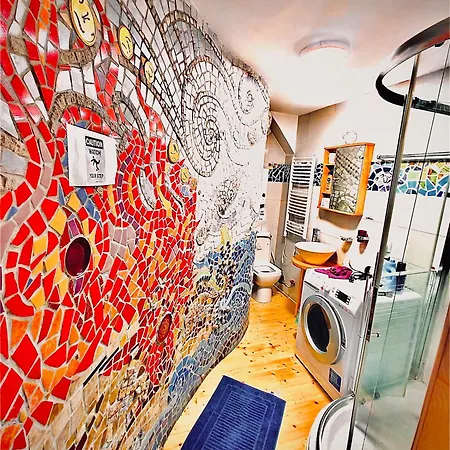 Sirma's Unique Artsy Modern Quiet 1-bdrm In The Heart Of * 스코페