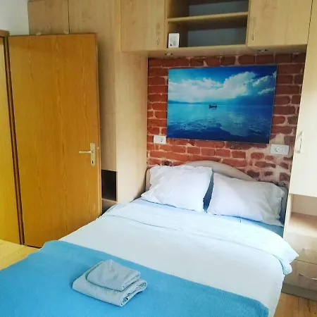 Sirma's Unique Artsy Modern Quiet 1-bdrm In The Heart Of *