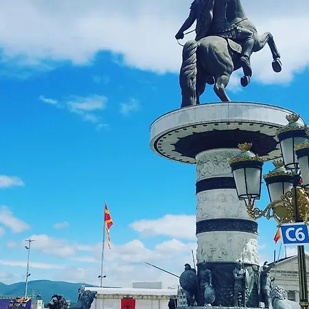 Sirma's Unique Artsy Modern Quiet 1-bdrm In The Heart Of