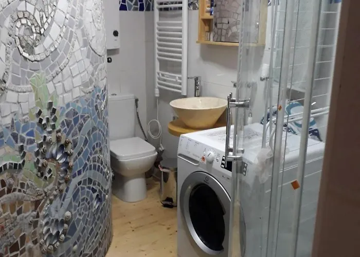 Sirma's Unique Artsy Modern Quiet 1-bdrm In The Heart Of