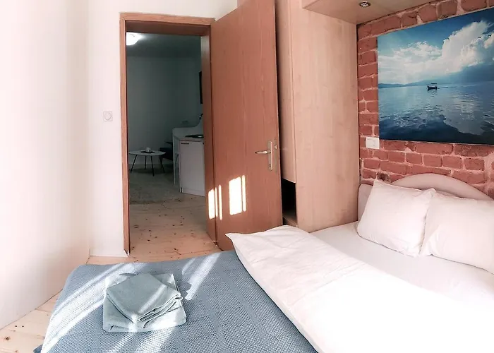 Sirma's Unique Artsy Modern Quiet 1-bdrm In The Heart Of 아파트 스코페