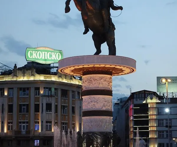 Sirma's Unique Artsy Modern Quiet 1-bdrm In The Heart Of *