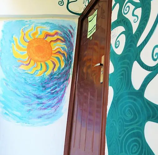 Sirma's Unique Artsy Modern Quiet 1-bdrm In The Heart Of