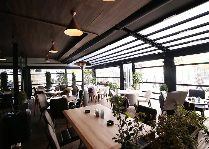 아파트 Sirma's Unique Artsy Modern Quiet 1-bdrm In The Heart Of