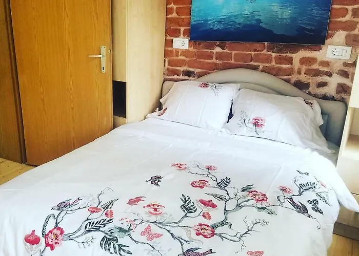 Sirma's Unique Artsy Modern Quiet 1-bdrm In The Heart Of Apartment *