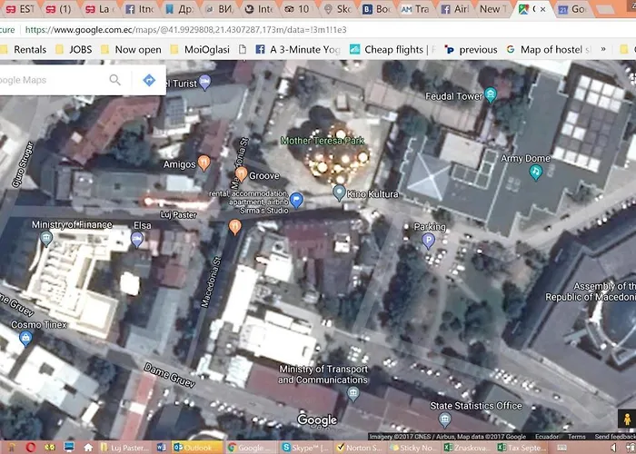 Sirma's Unique Artsy Modern Quiet 1-bdrm In The Heart Of 스코페